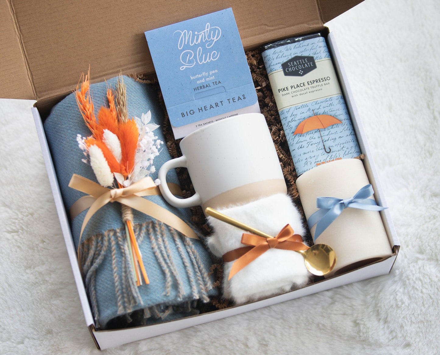 Hygge gift with blanket Cozy Fall Gift Comforting Gift Package Sympathy Gift Basket Thinking of you gift Sending Hugs Gift for Mom