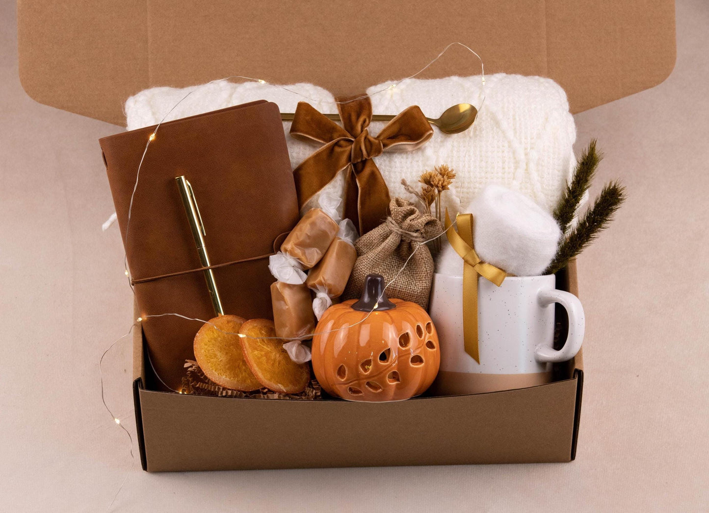 Hygge Fall Gift Box, Fall Gift Basket, Fall Season Gift, Cozy Fall Gift Set, Harvest Gift, Pumpkin Spice, Cozy Blanket Gift Box